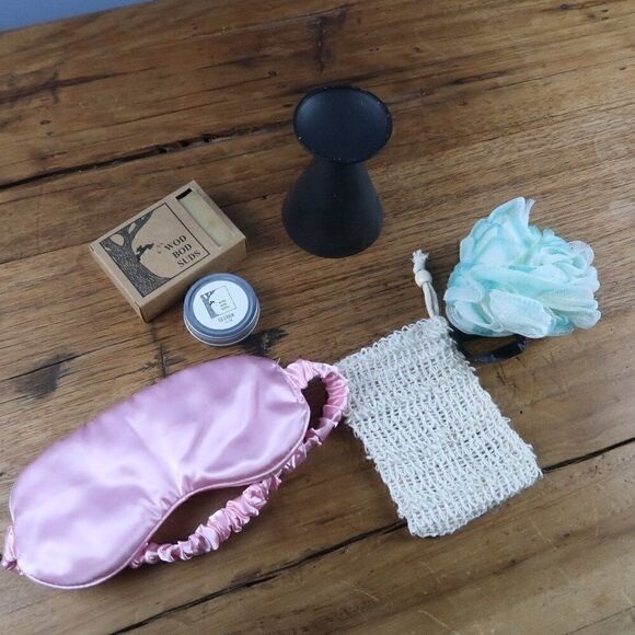 SPA AT HOME BUNDLE WITH SOAP & CANDLE HOLDER - Picture 1 of 8